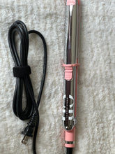 Load image into Gallery viewer, GodLi Beauty Titanium Flat Iron