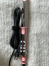 Load image into Gallery viewer, GodLi Beauty Titanium Flat Iron