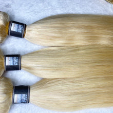 Load image into Gallery viewer, 26&quot; Blonde Hair Bundle
